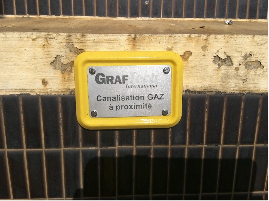 plaque murale plaque murale canalisation gaz proximité